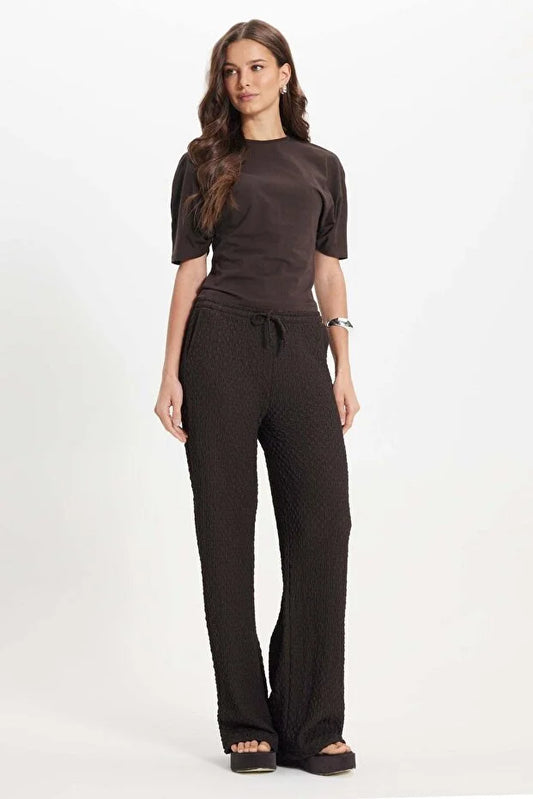 Women's Relax Fit Comfortable Cut Waist Lace-Up Elastic Textured Double Pocket Brown Trousers