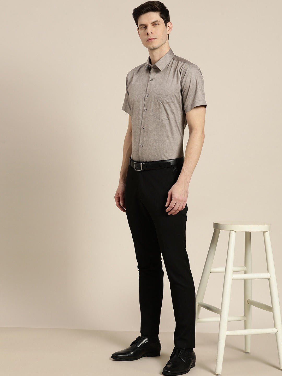 Men Grey Solid Chambray Short Sleeve Cotton Rich Slim Fit Formal Shirt - #folk republic#